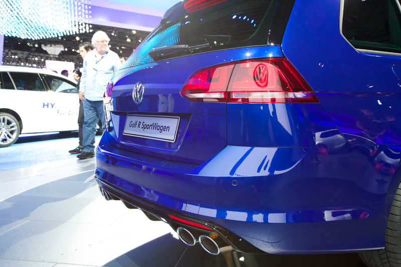 Illustration for article titled The 300 HP VW Golf R SportWagen Is The Ultimate Forbidden Wagonfruit